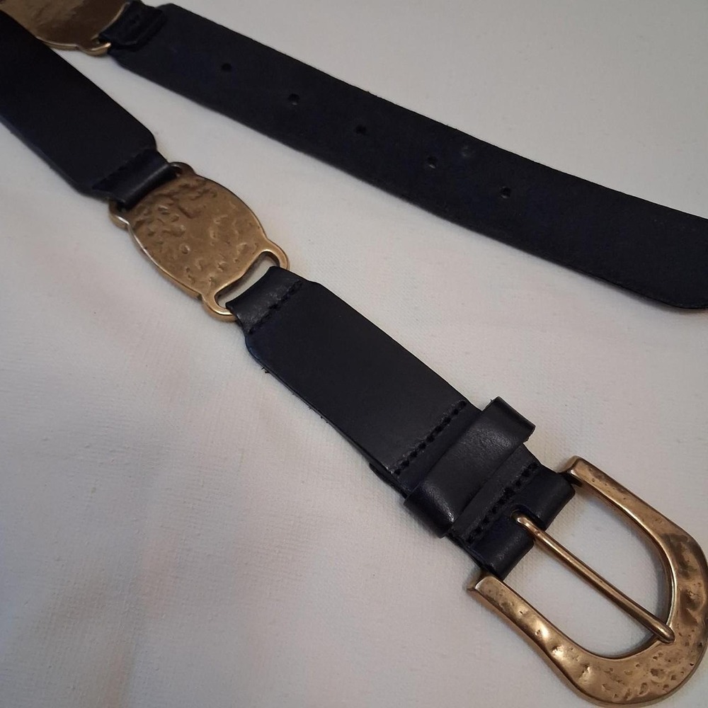Vintage 90s black genuine leather segmented cinch belt with hammered brass